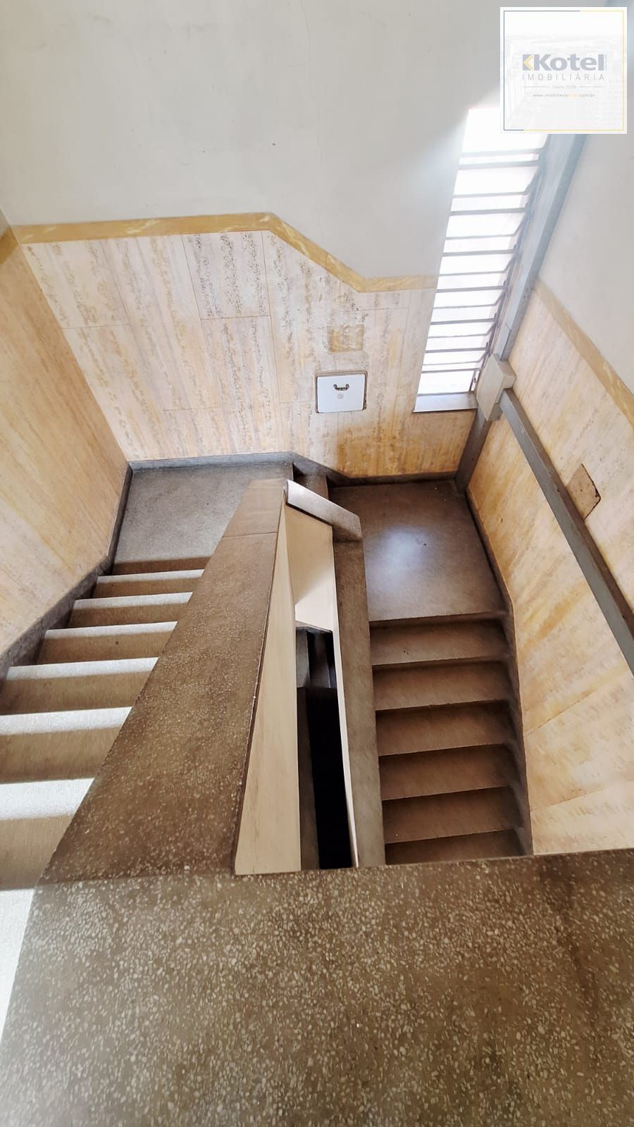 Oportunidade para Reforma no Centro – Próximo à Faculdade e Hospital- POA/RS — foto 2