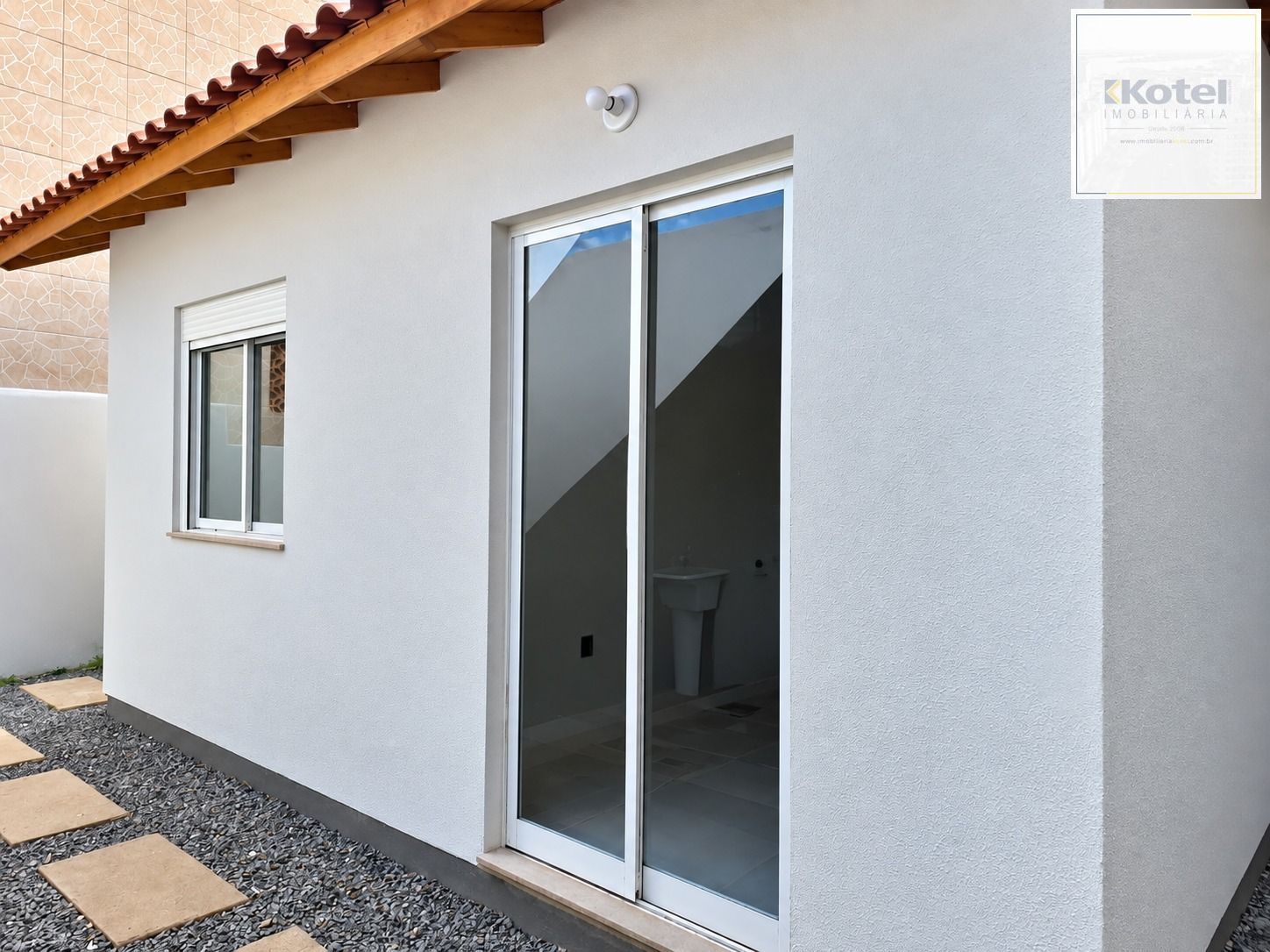 AREA-EXTERNA-FUNDOS