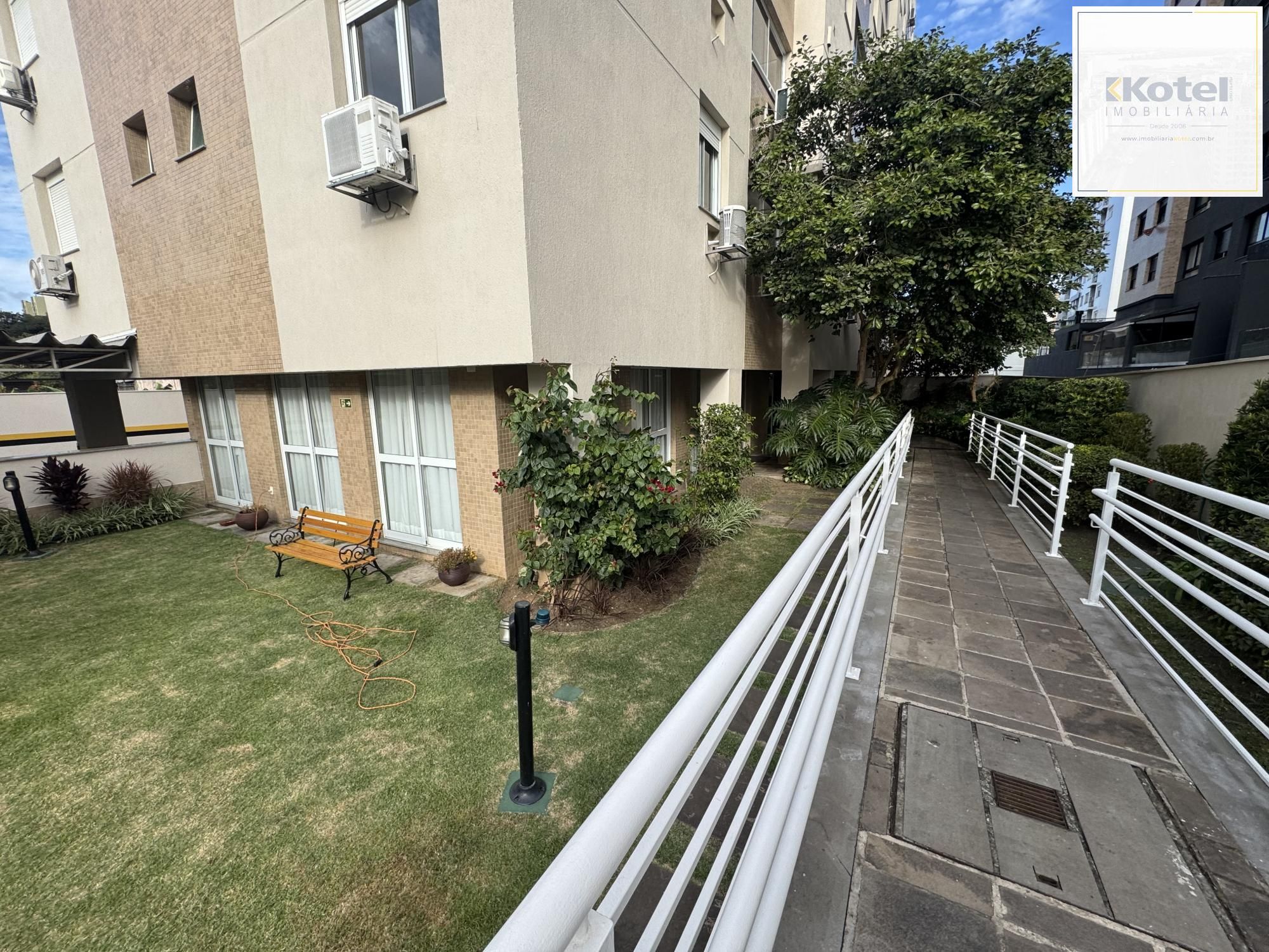 Apartamento em andar alto, posição solar norte/nascente, com excelente iluminação e ventilação natural. — foto 3