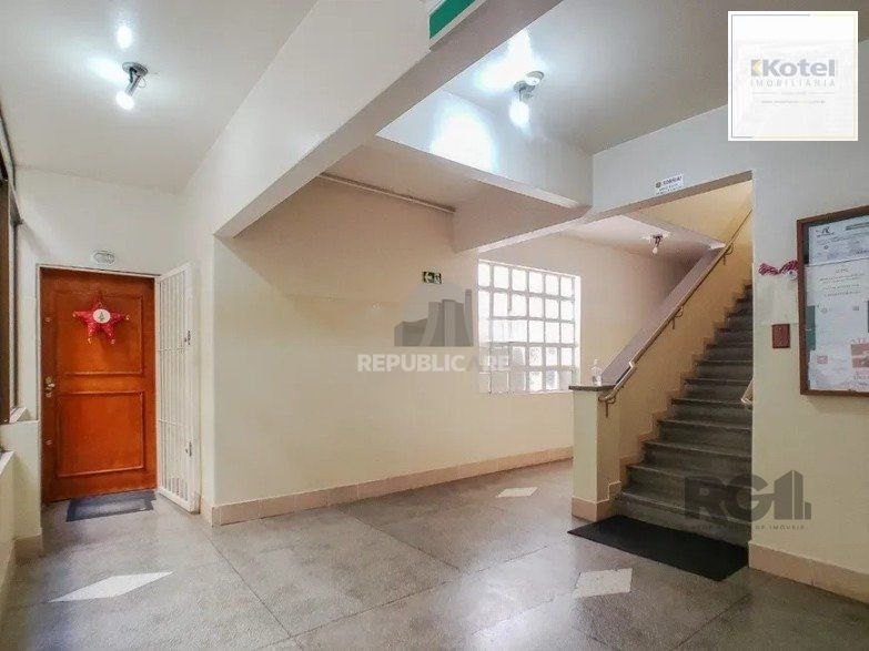 Apartamento de 3 dormitórios, banheiro social e lavabo na Cidade Baixa em Porto Alegre