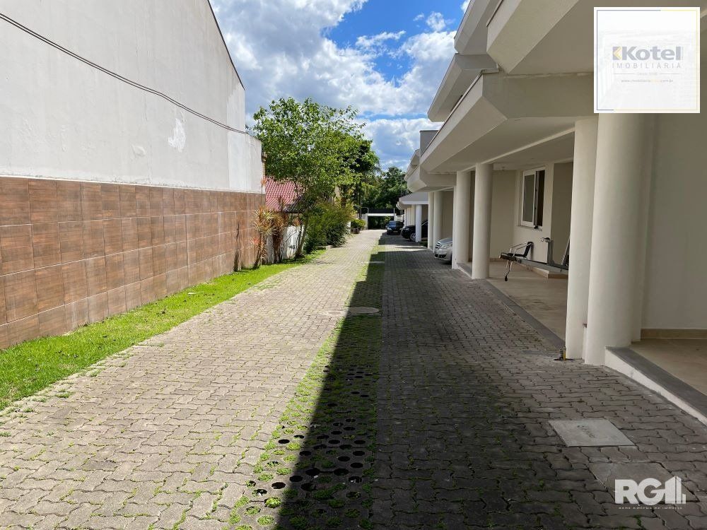 CASA A VENDA CONDOMINIO PEDRA REDONDA 03 DORMITORIOS