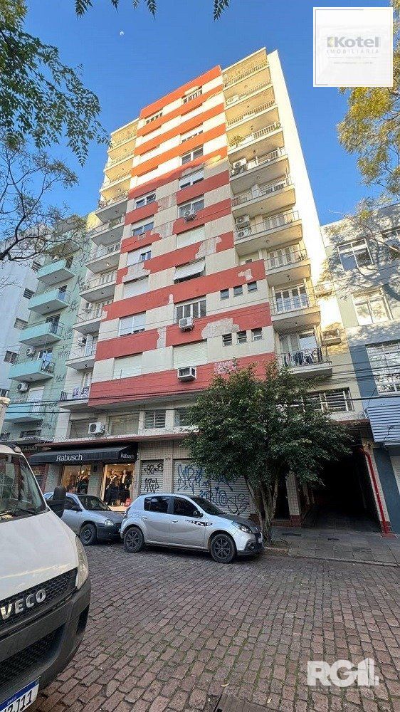 APARTAMENTO DE 3 DORMITÓRIOS COM VAGA DE GARAGEM NO CENTRO HISTÓRICO. — foto 2