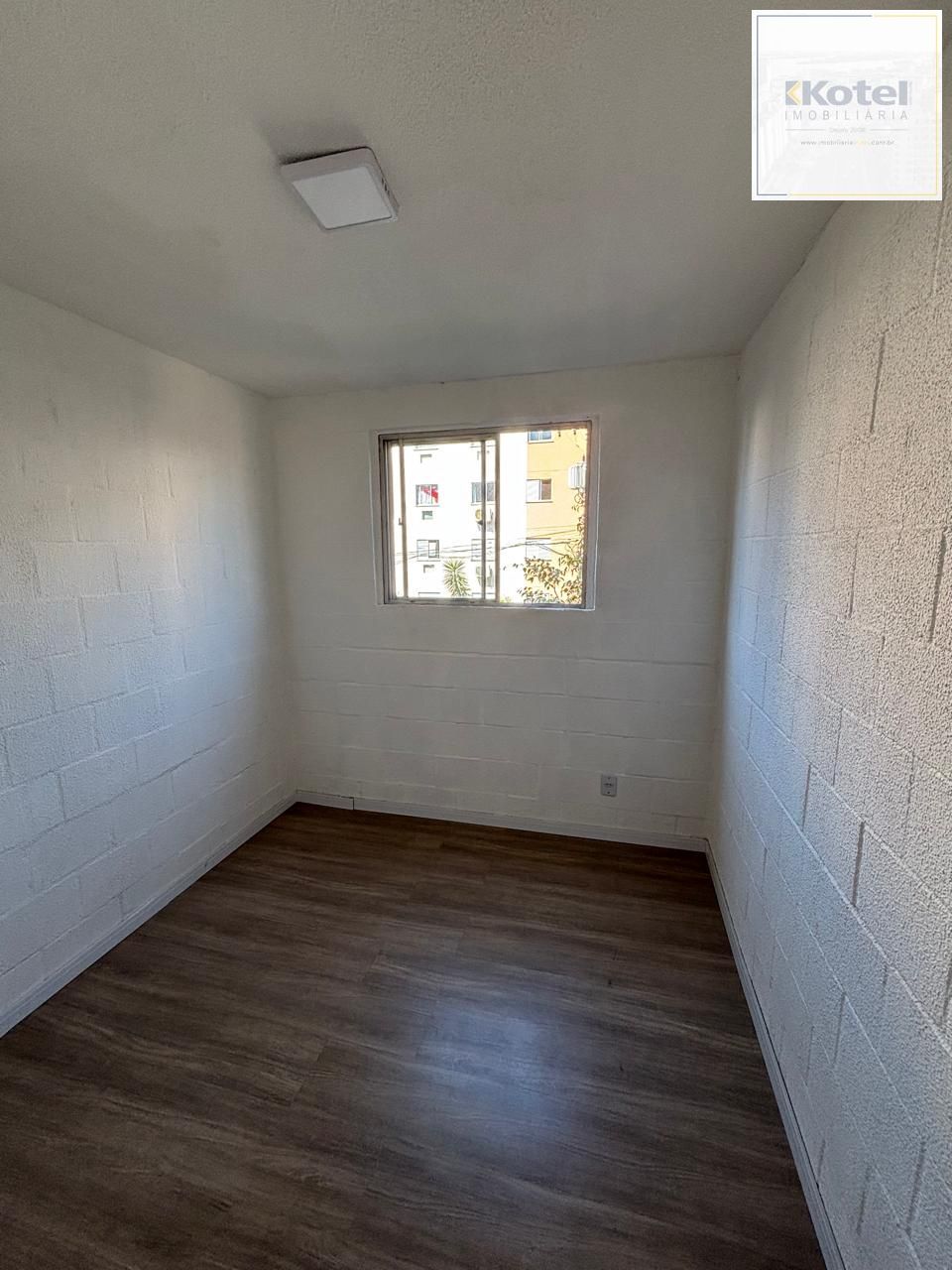 QUARTO-BEM-ILUMINADO