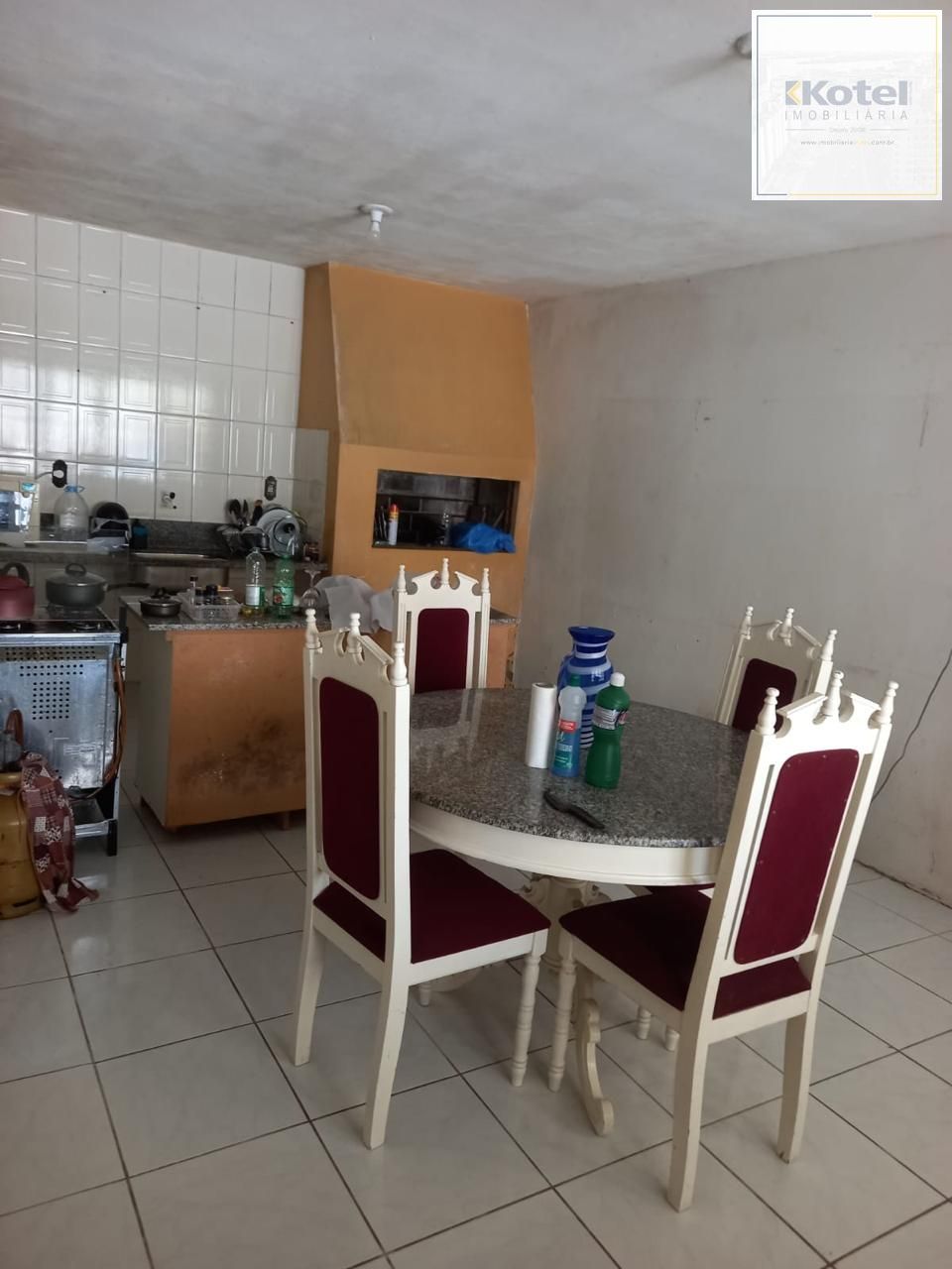 Ampla Casa residencial com 4 quartos, 3 banheiros e 1 suíte  garagem — foto 4