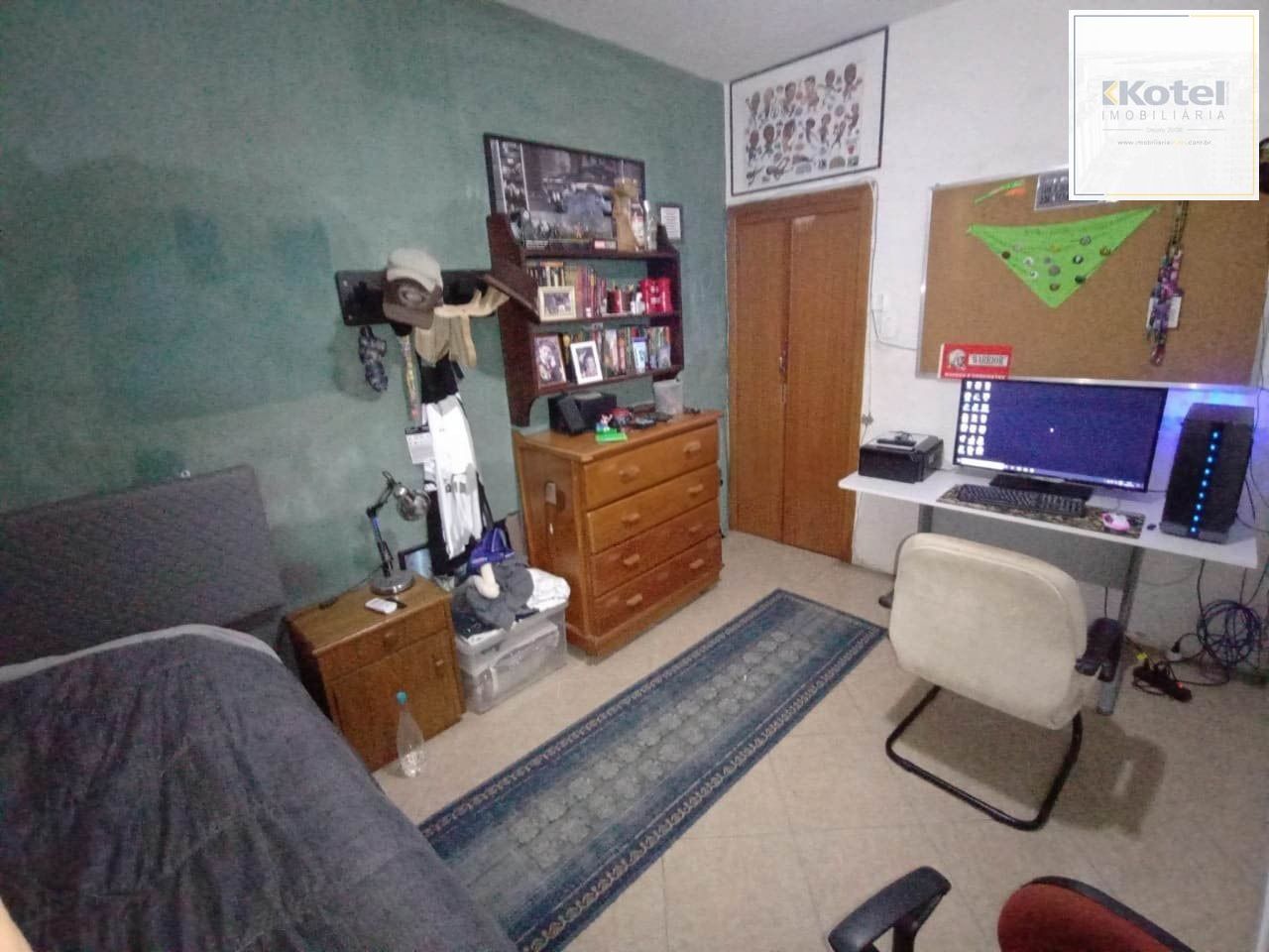 DORMITORIO-COM-ESPACO-PARA-ESTUDO