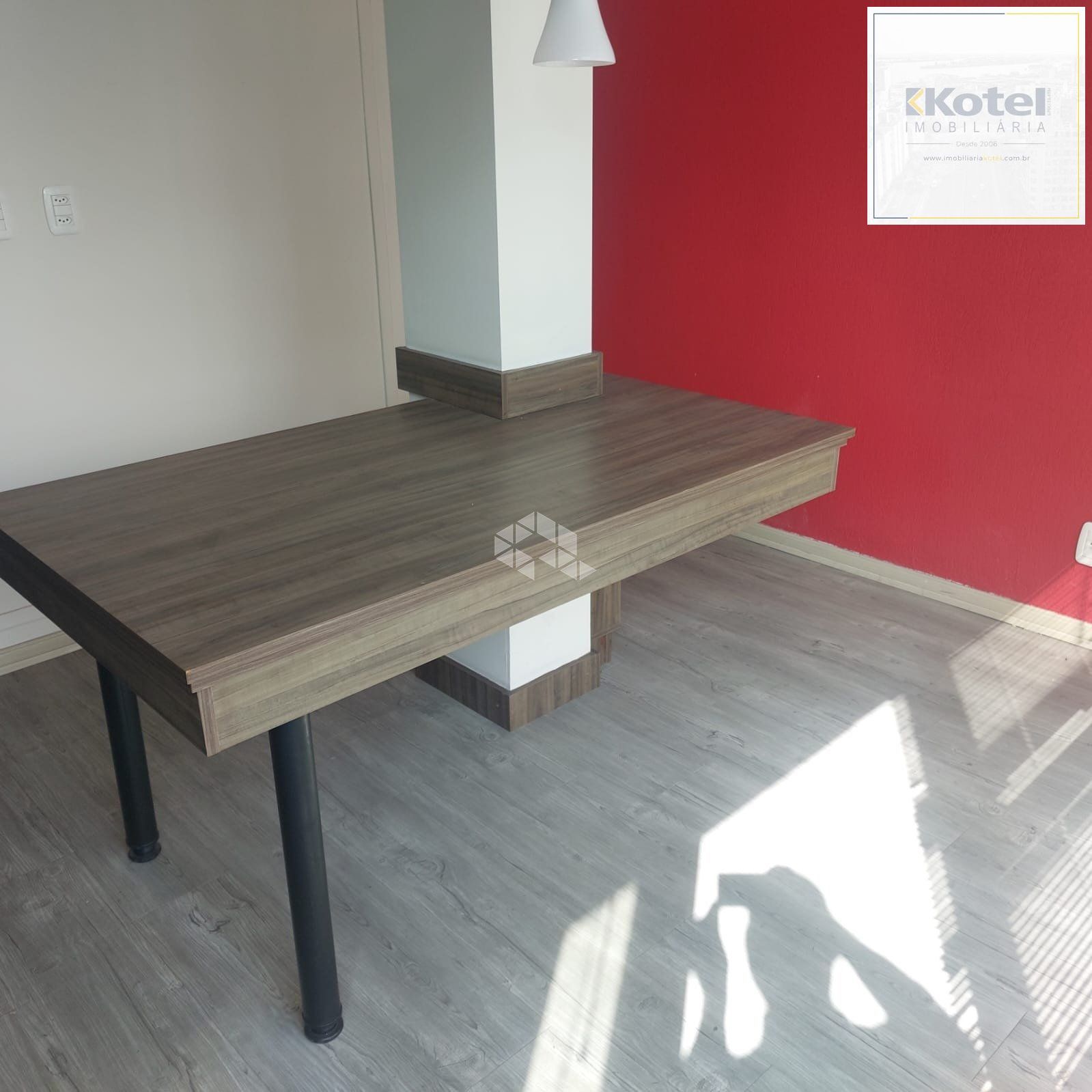 SALA-COMERCIAL-COM-MESA-DE-REUNIAO