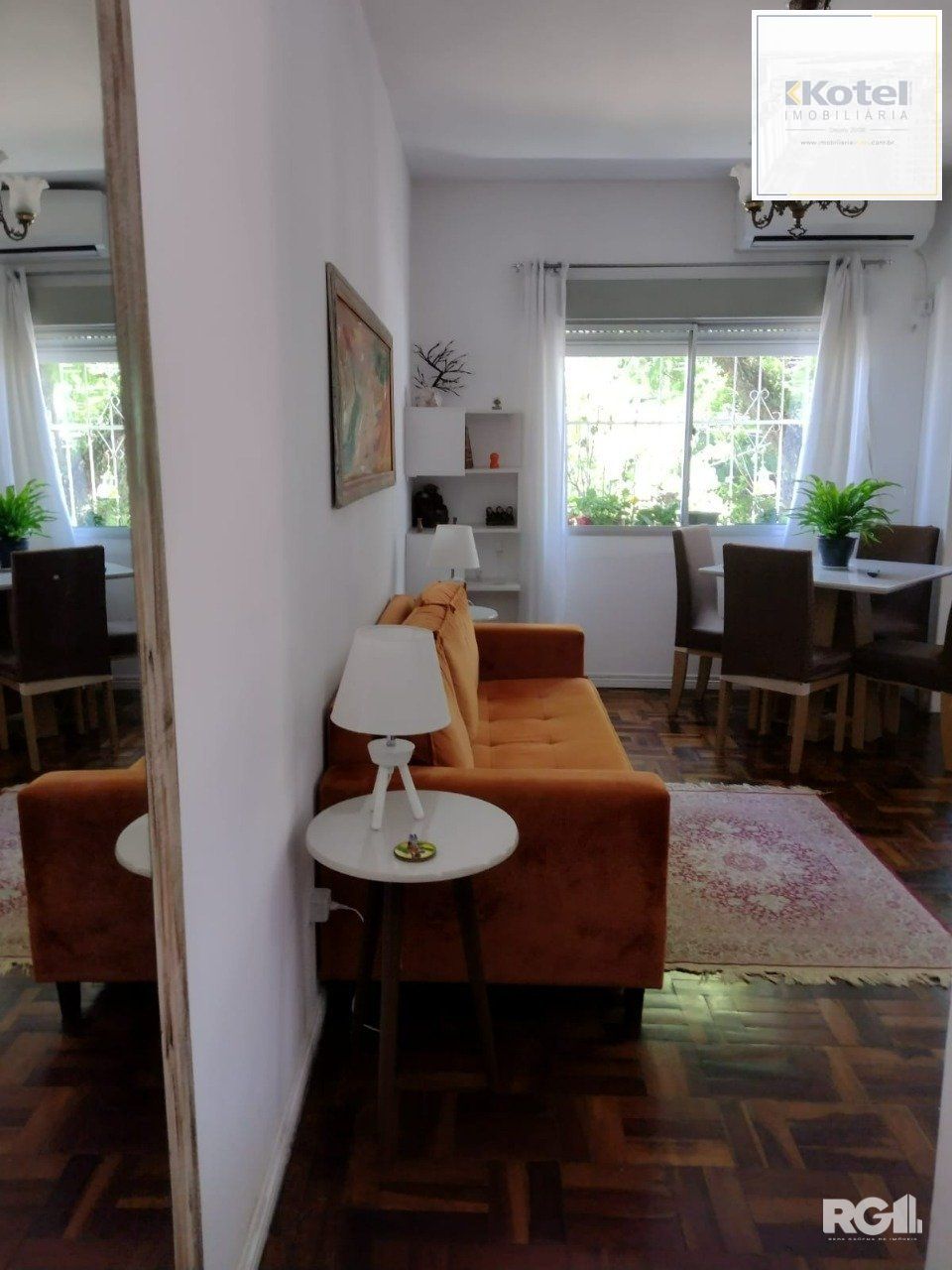 Apartamento de 2 dormitórios,  sala, cozinha, área de serviço separada, banheiro social. — foto 3