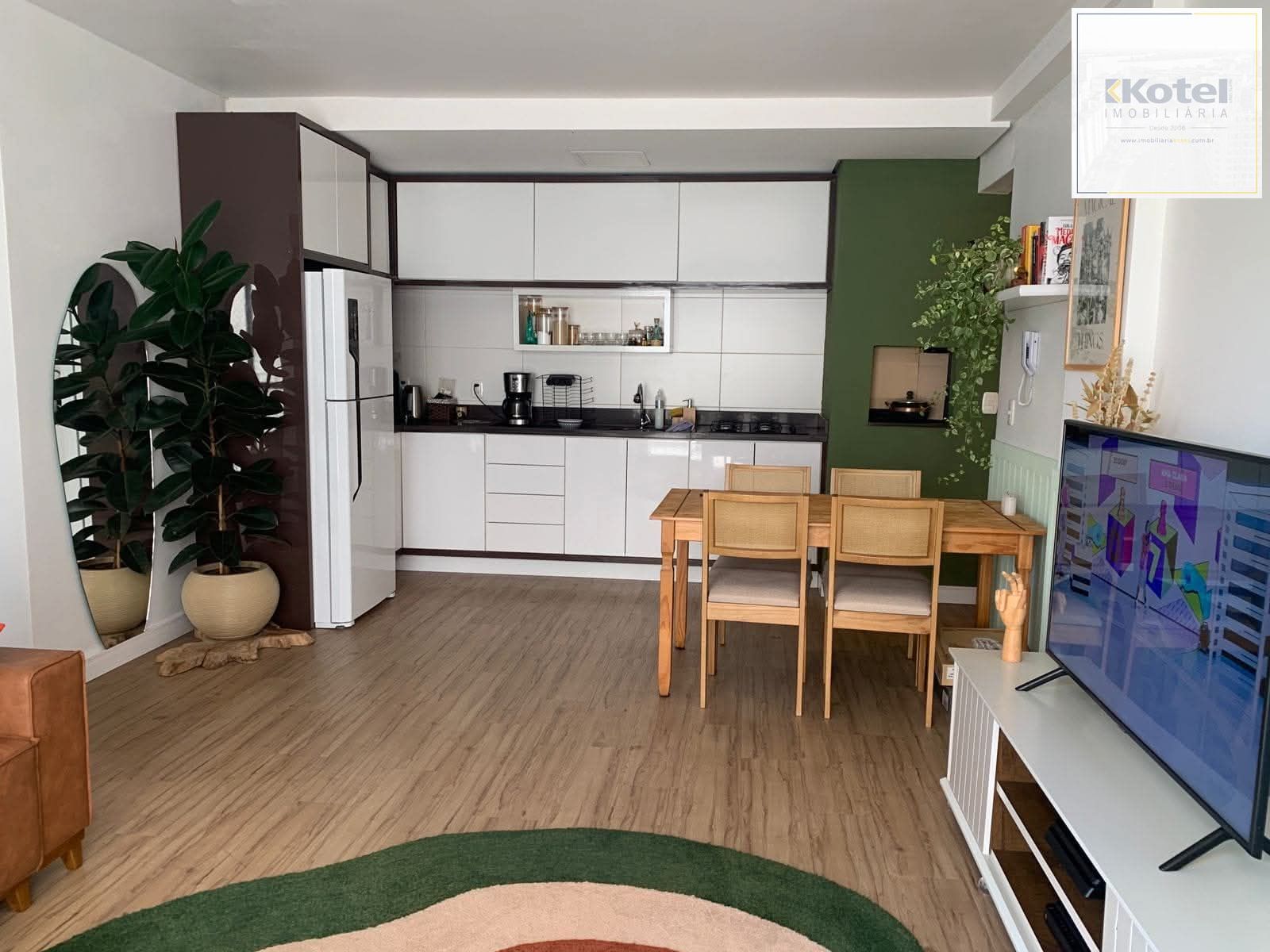 APARTAMENTO DE 2DORMITÓRIOS COM VAGA DE GARAGEM, EM PRÉDIO COM EXCELENTE PADRÃO CONSTRUTIVO.