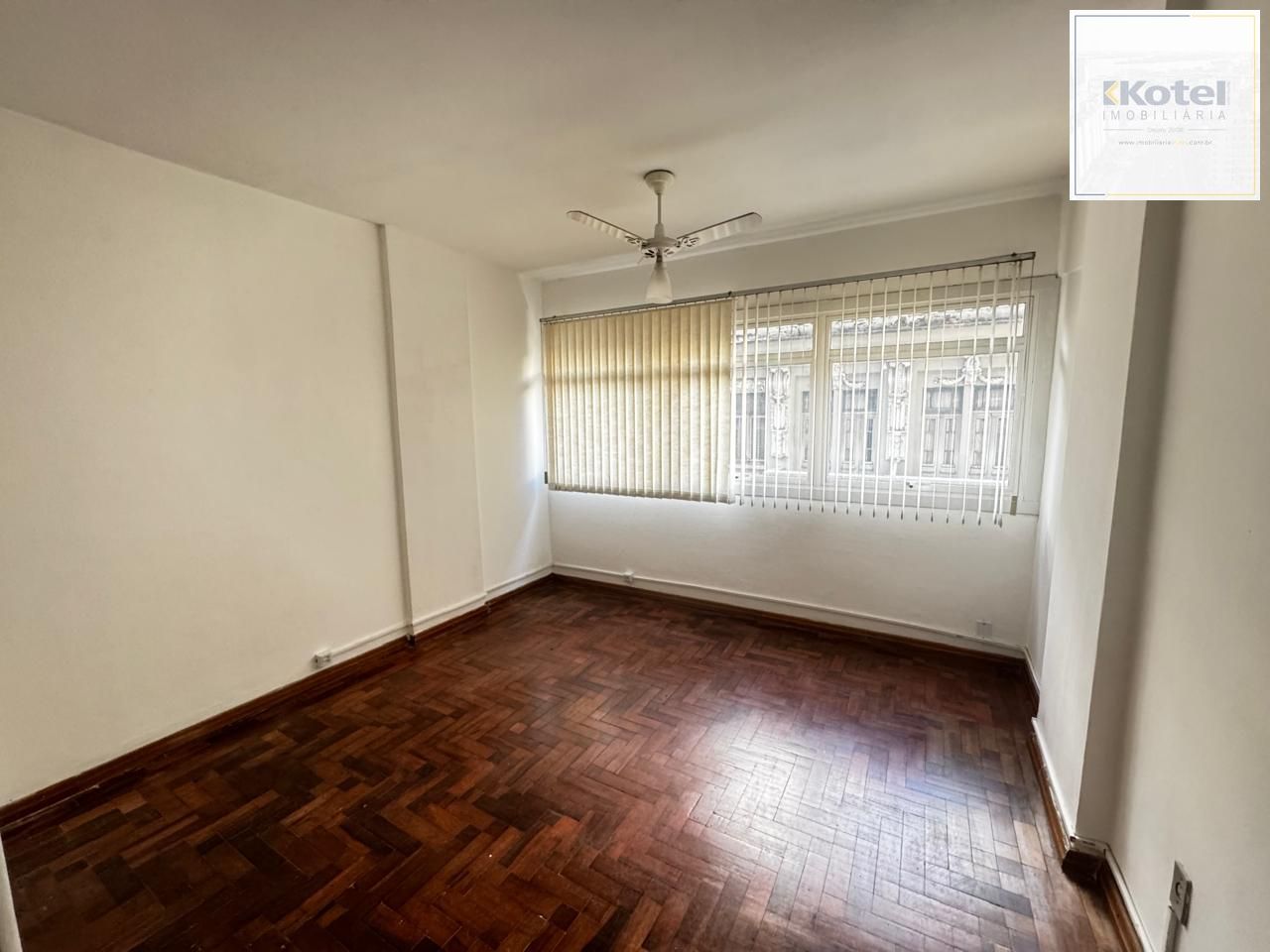 **Sala Comercial no Centro Histórico de Porto Alegre**