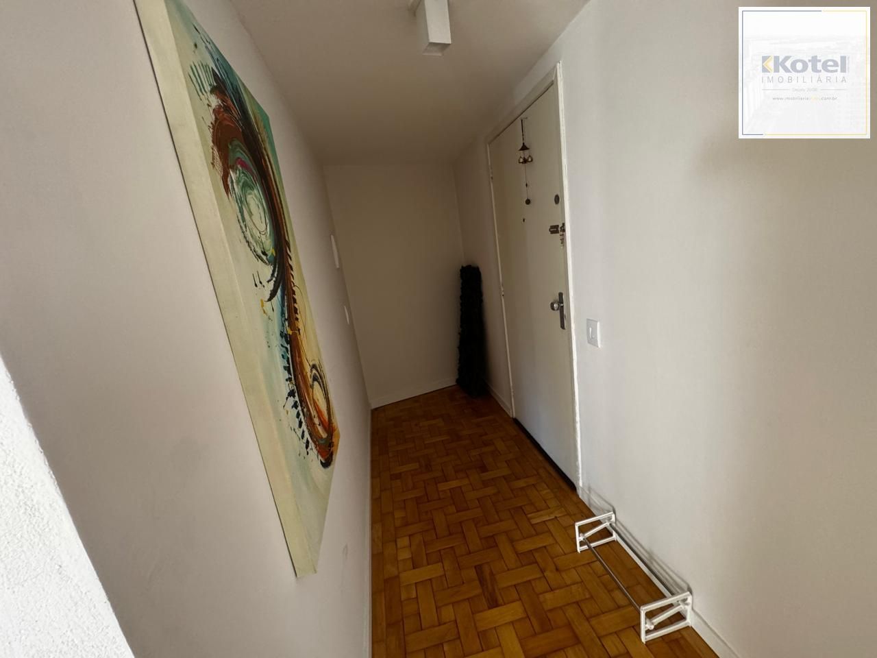 Apartamento de 2 Dormitórios totalmente reformado com churrasqueira