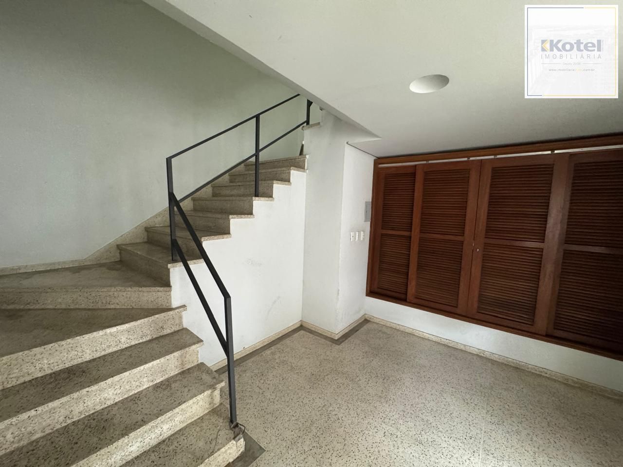 hall-escadaria