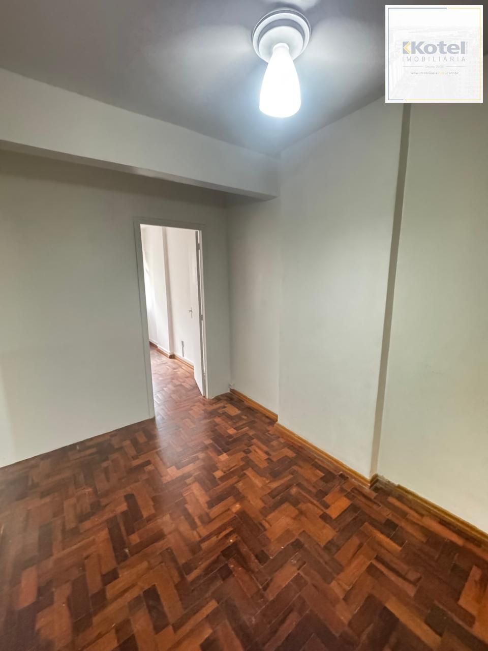 **Sala Comercial no Centro Histórico de Porto Alegre**