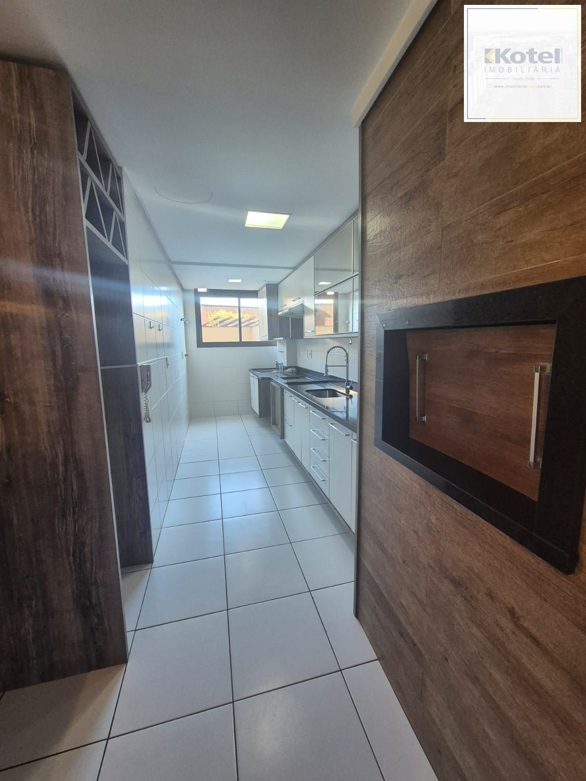 Apartamento 2 dormitórios 1 suíte 2 garagens — foto 3