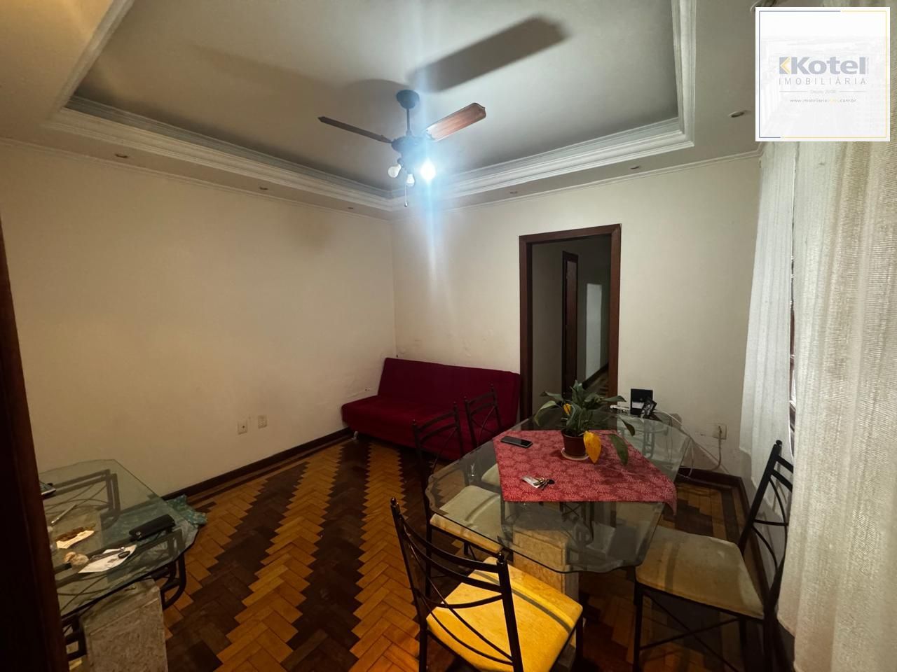 Apartamento de 3 dormitórios, banheiro social e lavabo na Cidade Baixa em Porto Alegre