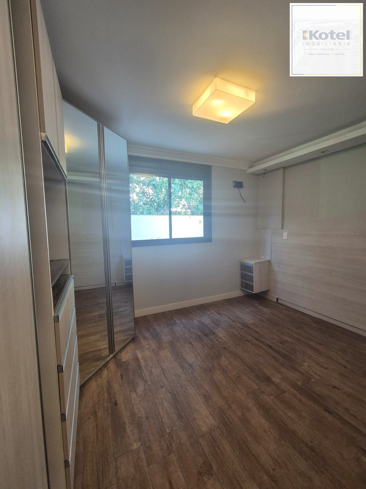 Apartamento 2 dormitórios 1 suíte 2 garagens — foto 5