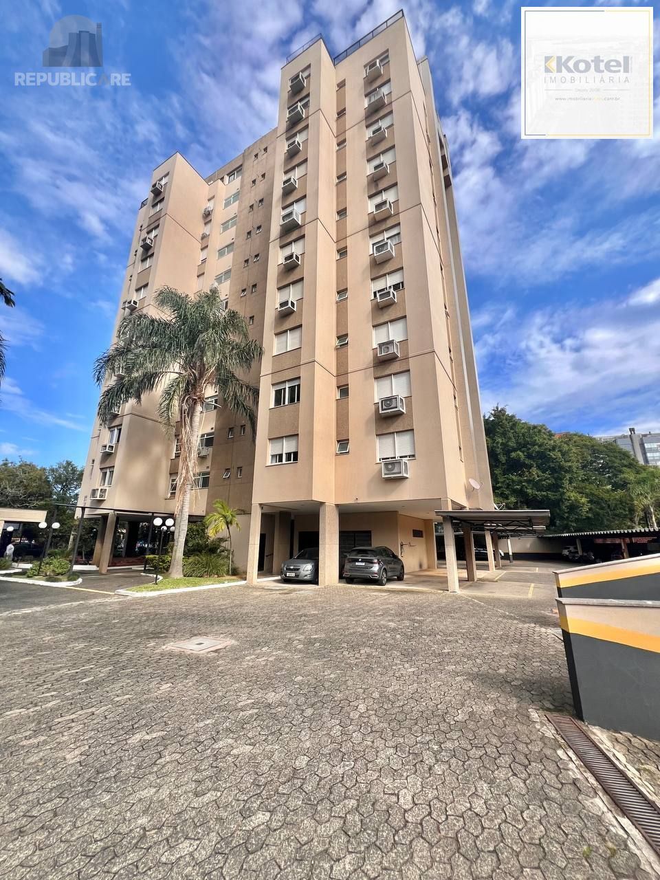 Cobertura de 3 Dormitórios com Suíte e Terraço em Porto Alegre — foto 2
