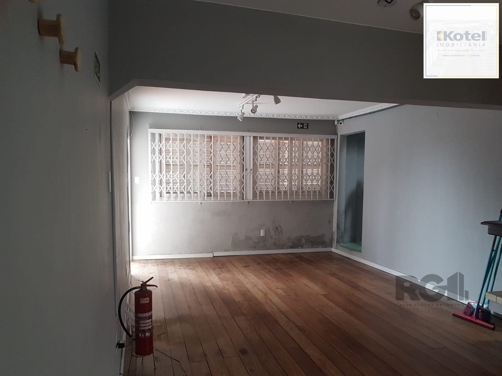 Casa Comercial à venda, 254m², Medianeira - Porto Alegre — foto 5