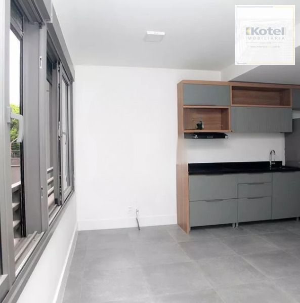 Loft no bairro Farroupilha com vaga