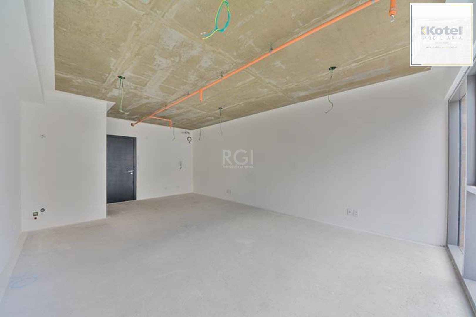 Sala Comercial à venda, 36m², Centro Histórico - Porto Alegre