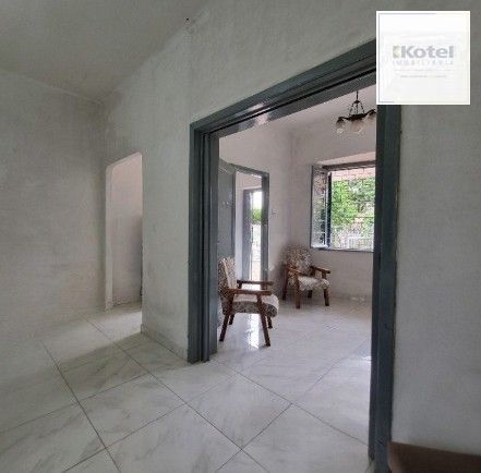 Casa de 4 dormitórios, 2 banheiros para venda pronta para morar no bairro Partenon em Porto Alegre/RS. — foto 2