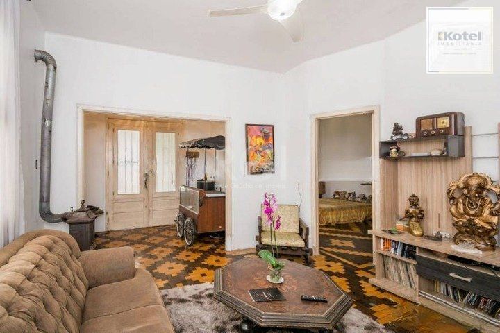 Casa para Venda - 290m², 3 dormitórios, 4 vagas - Santo Antonio — foto 3