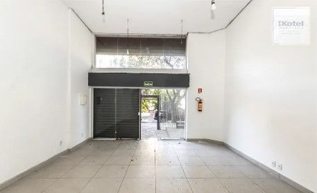 Loja com 68,02m² no bairro Santana