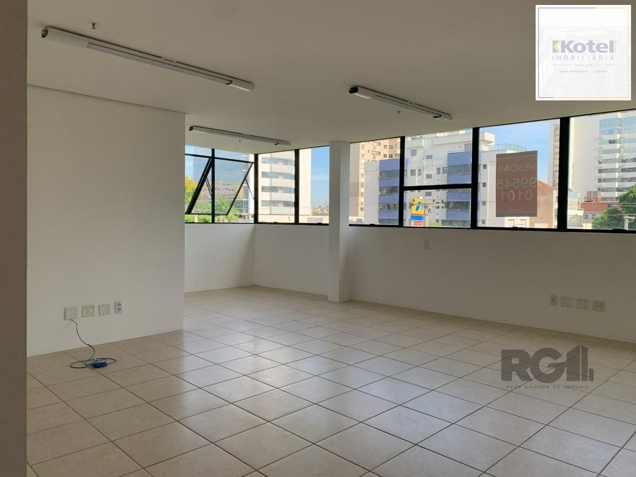Sala Comercial à venda, 48m², Santana - Porto Alegre — foto 4