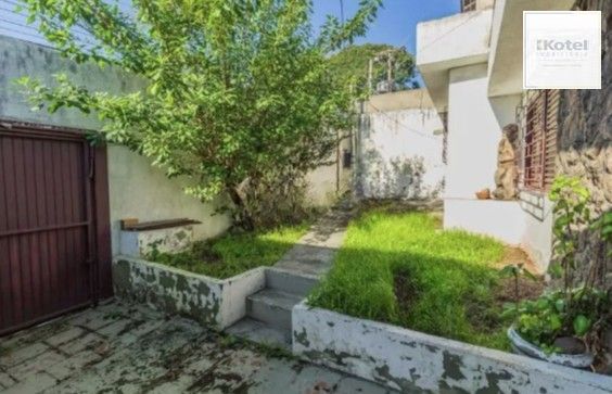 Casa para Venda - 308m², 3 dormitórios, sendo 1 suites, 2 vagas - Coronel Aparício Borges