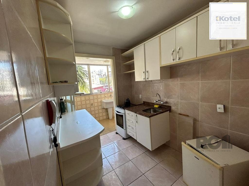 Apartamento de 72m² com 2 dormitórios, no bairro no bairro Mont Serrat.