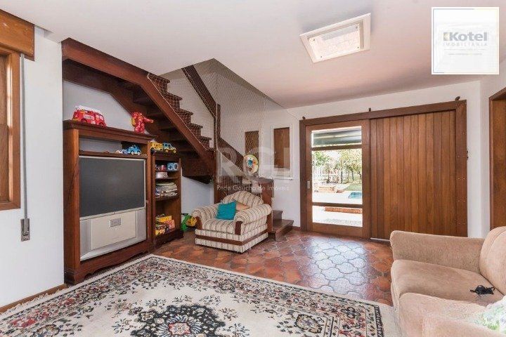 Casa para Venda - 247m², 4 dormitórios, sendo 1 suites, 5 vagas - Glória — foto 4