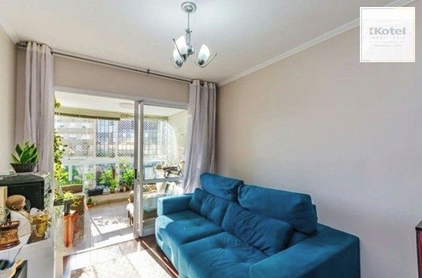 Apartamento de frente com vista panorâmica, sacada,3 dormitórios,1suíte para venda no bairro Centro Histórico em Porto Alegre/RS.