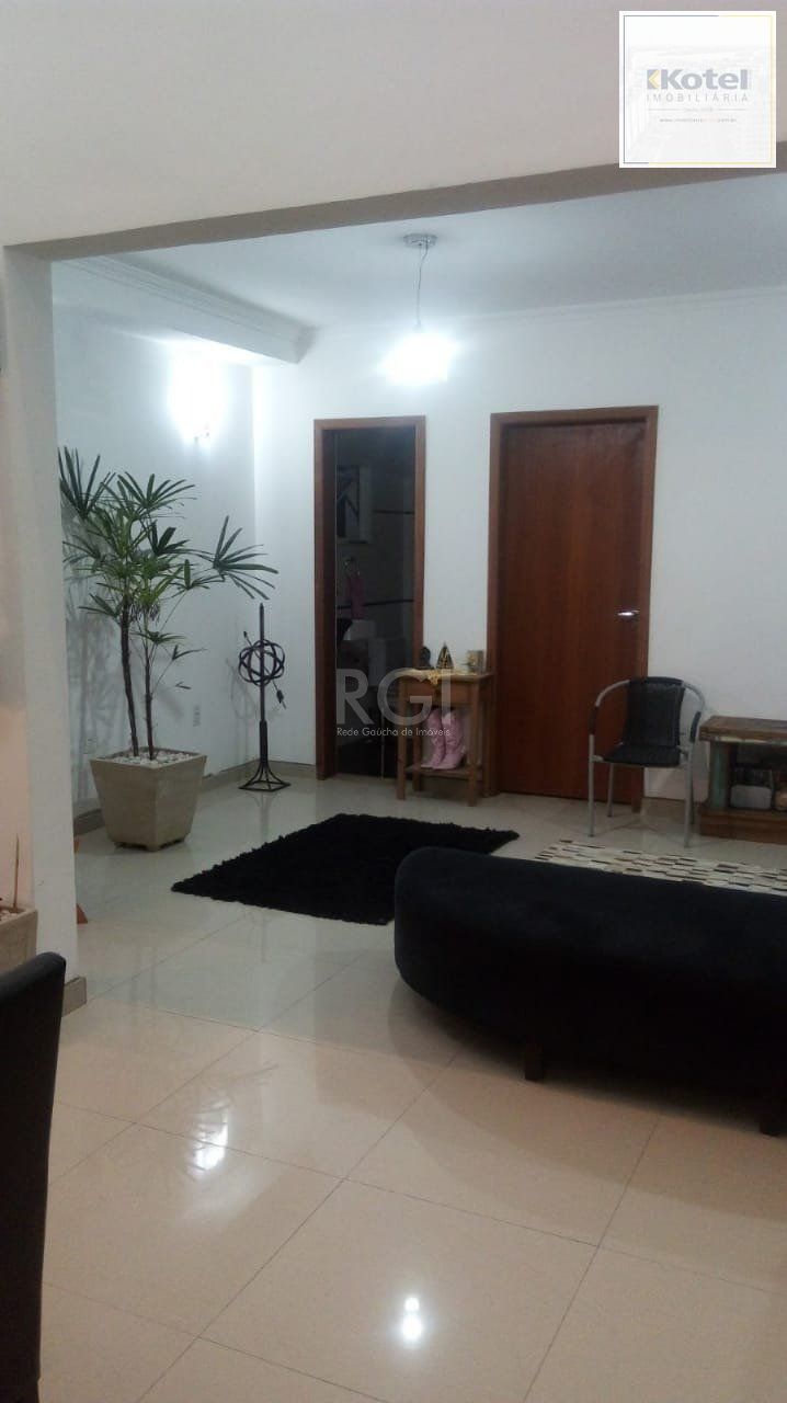 Casa para Venda - 300m², 3 dormitórios, sendo 3 suites, 6 vagas - São Lucas