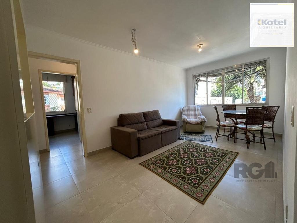 Apartamento de 72m² com 2 dormitórios, no bairro no bairro Mont Serrat.
