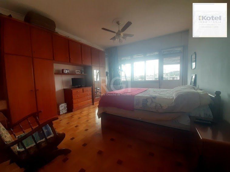 Casa para Venda - 243m², 3 dormitórios, 5 vagas - Medianeira — foto 5
