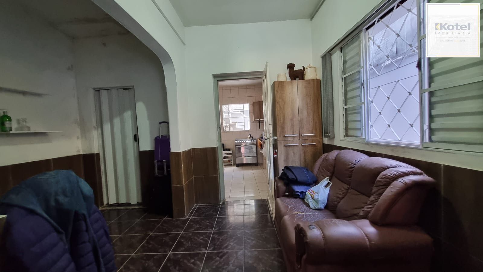 Casa Residencial de 2 pisos com  3 dormitórios , 2 banheiros + 1anexo com 2 aptos JKs , construído nos fundos do terreno no bairro Cidade Baixa/Azenha em Porto Alegre/RS. — foto 5