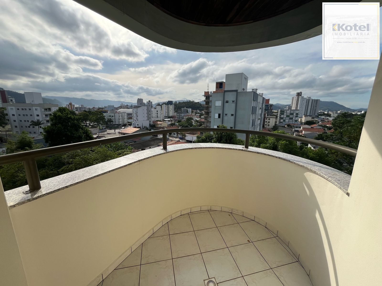 Apartamento 2 quartos à venda, 59m², Centro - Tubarão — foto 2