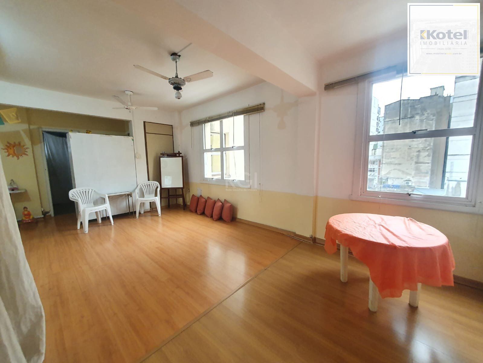 Conjunto/Sala para Venda - 100m², 0 dormitórios, Centro Histórico