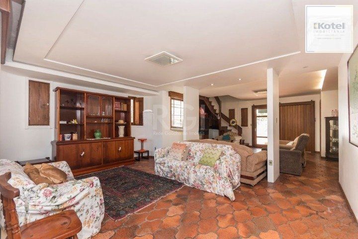 Casa para Venda - 247m², 4 dormitórios, sendo 1 suites, 5 vagas - Glória — foto 2