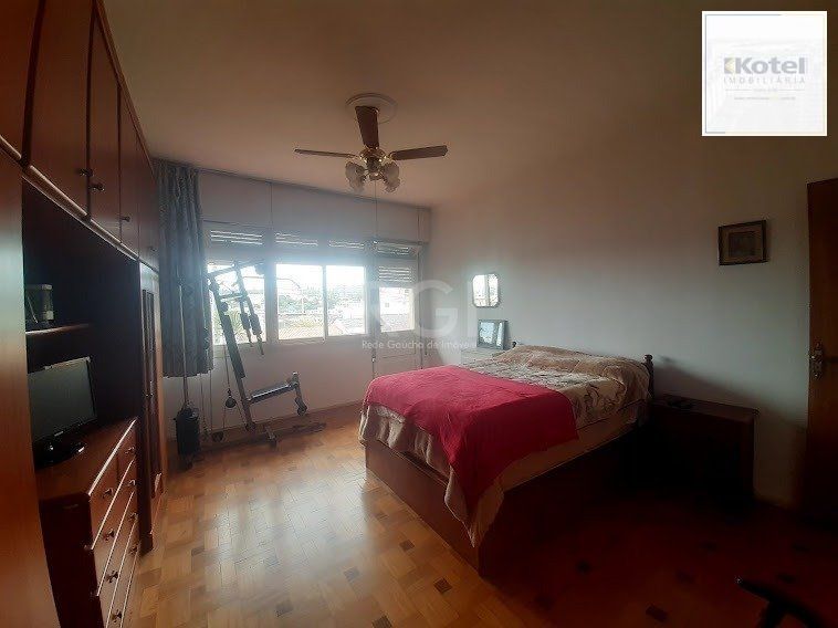 Casa para Venda - 243m², 3 dormitórios, 5 vagas - Medianeira — foto 4