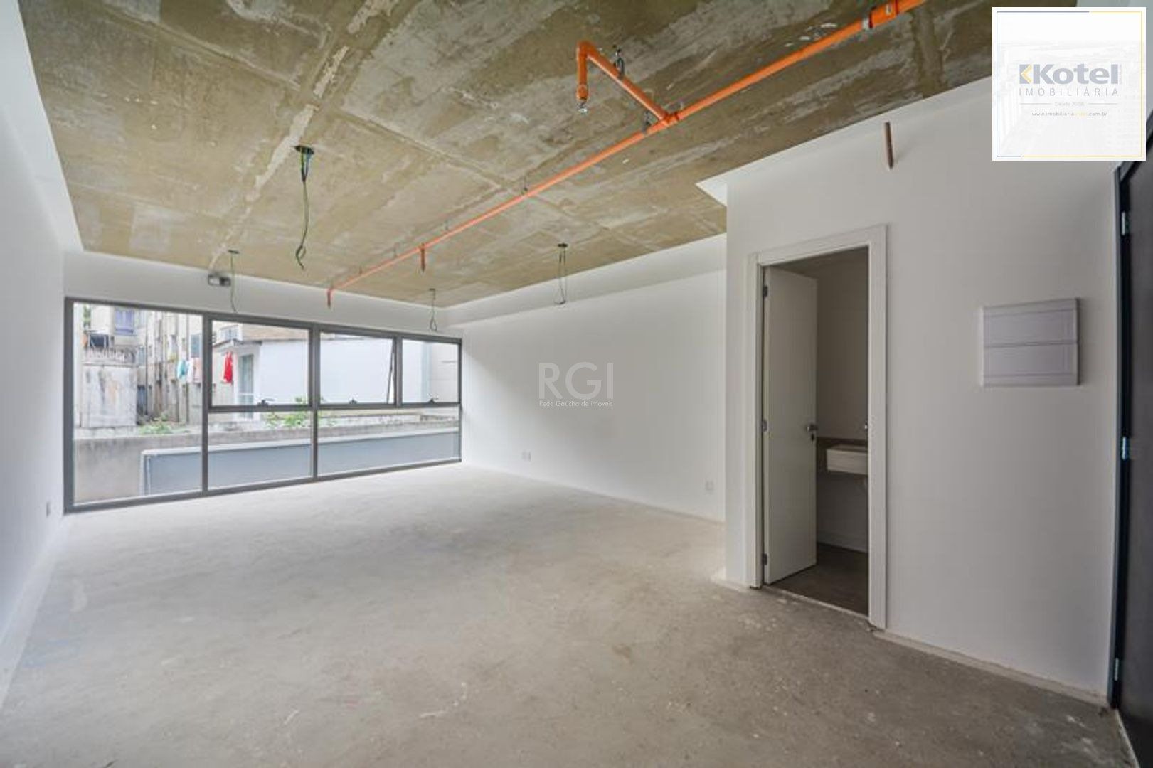 Sala Comercial à venda, 36m², Centro Histórico - Porto Alegre