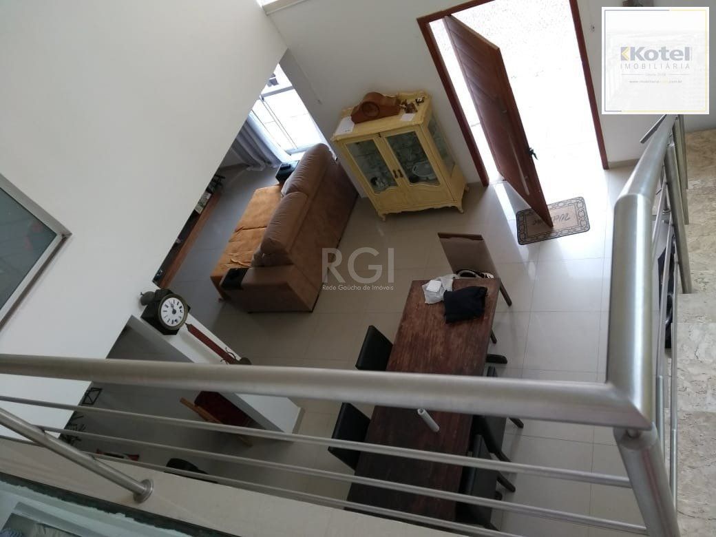 Casa para Venda - 300m², 3 dormitórios, sendo 3 suites, 6 vagas - São Lucas