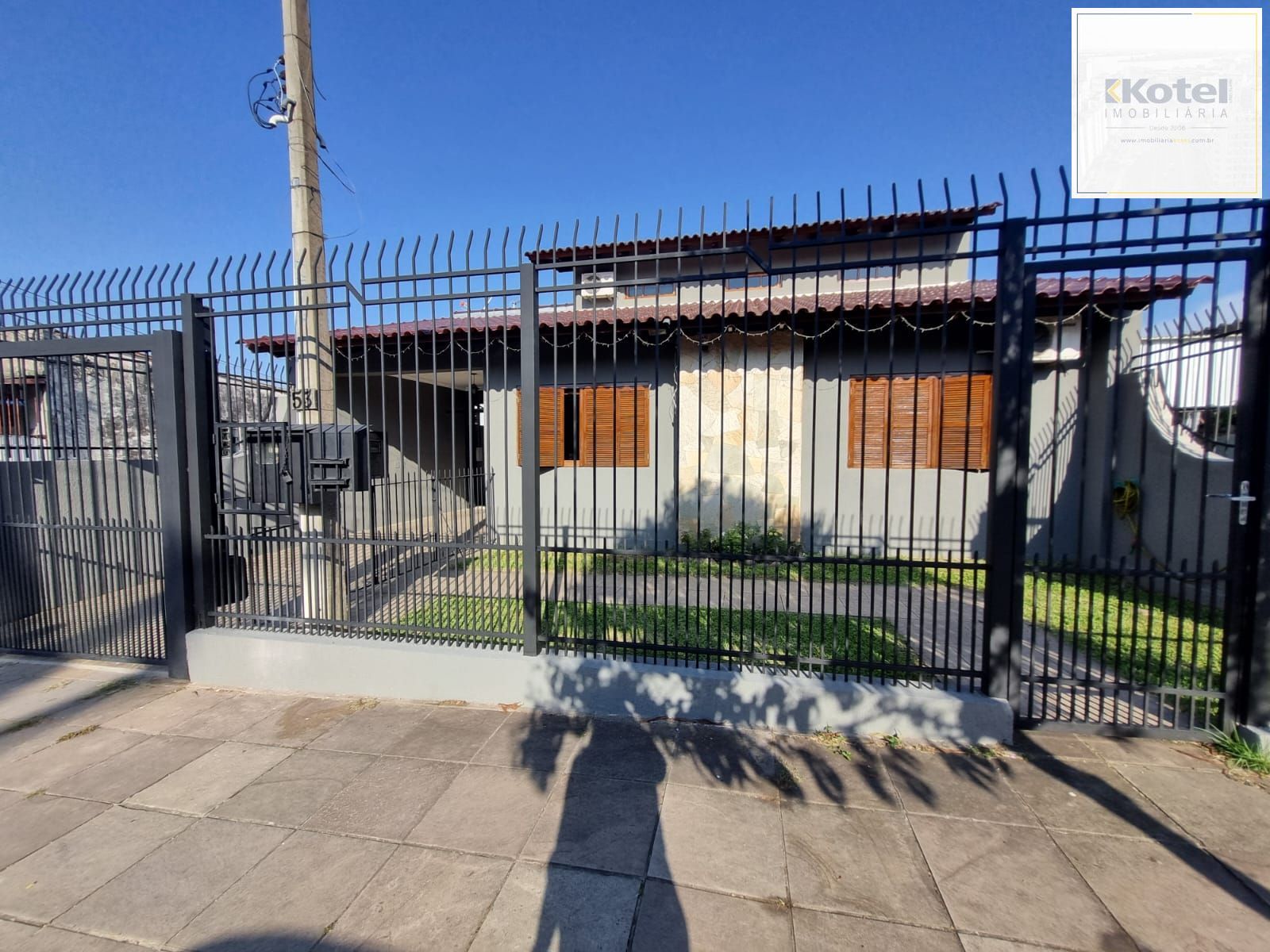 Casa para Venda - 177m², 4 dormitórios, sendo 1 suites, 2 vagas - Partenon — foto 3