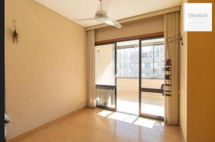 Apartamento de 3 dormitórios , sendo 1 suíte, no bairro Santana.