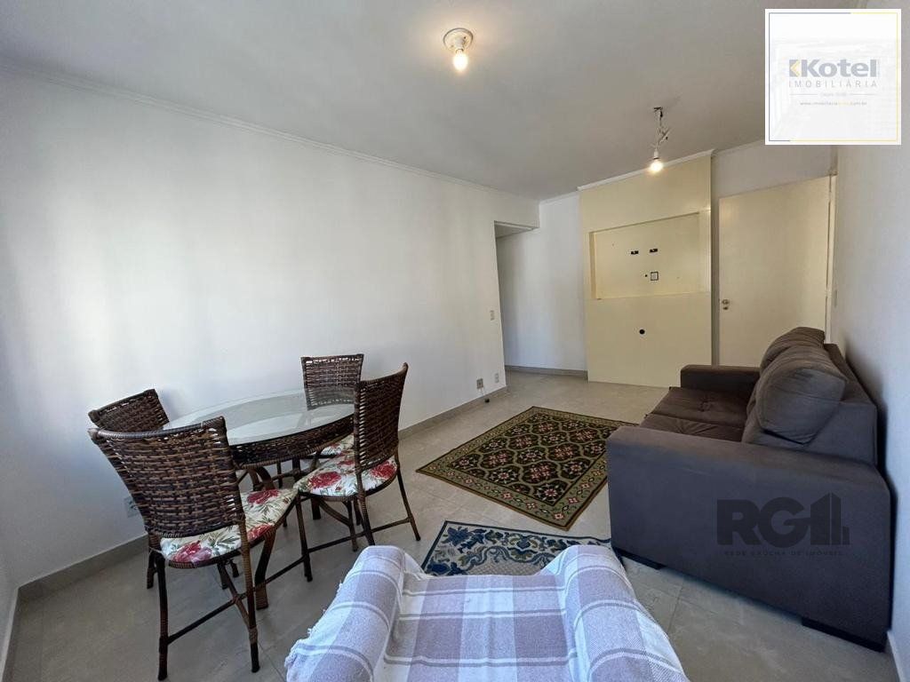 Apartamento de 72m² com 2 dormitórios, no bairro no bairro Mont Serrat.