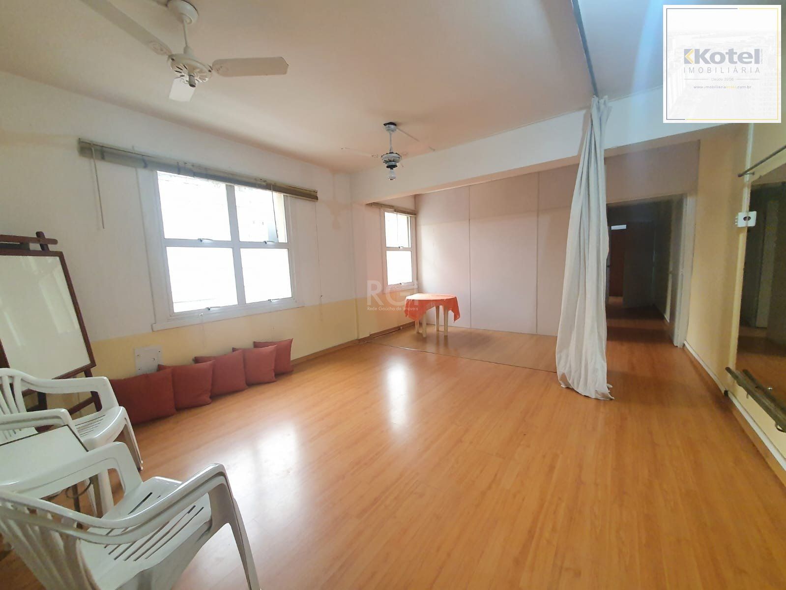 Conjunto/Sala para Venda - 100m², 0 dormitórios, Centro Histórico