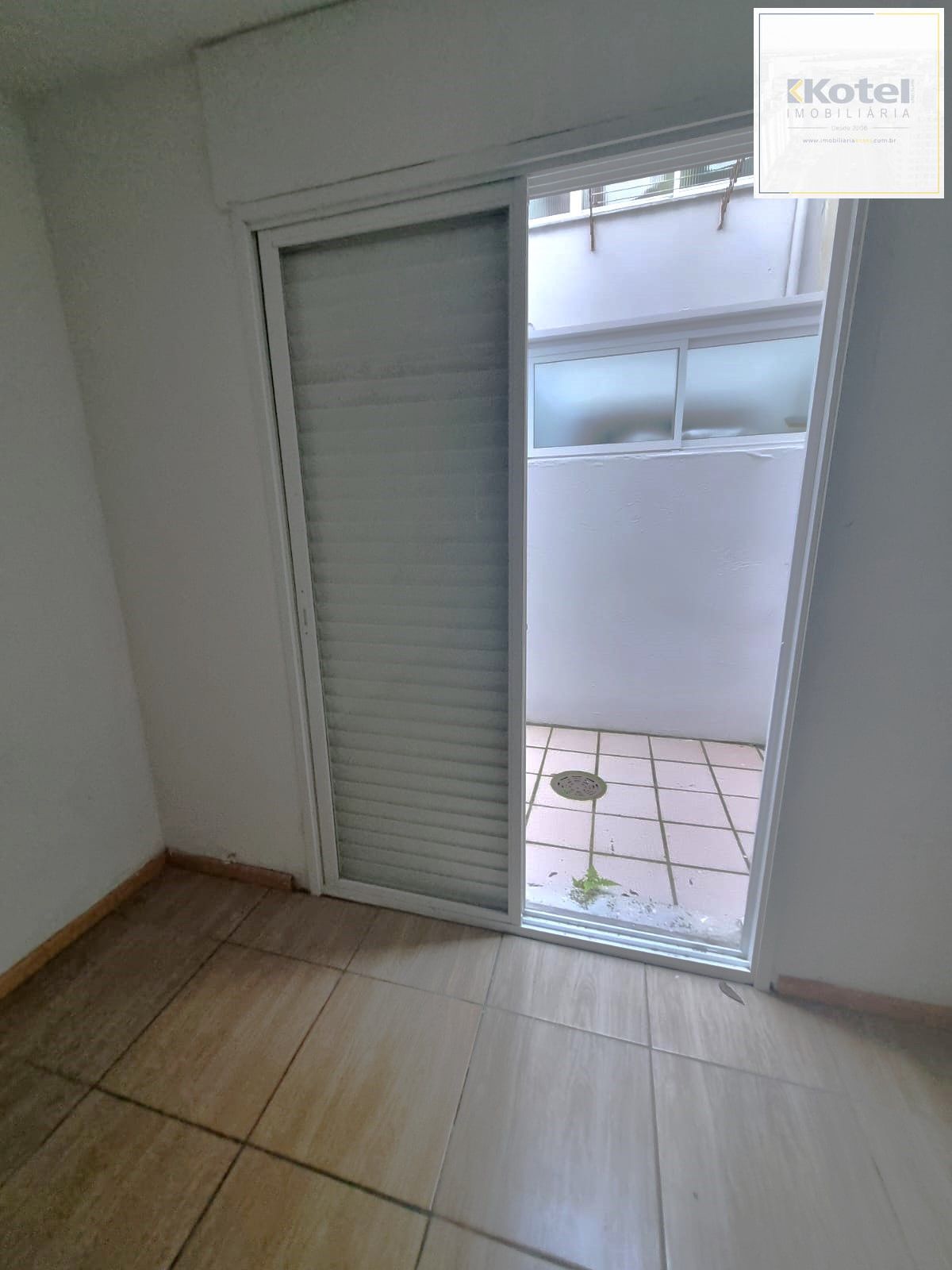 Apartamento a venda com pátio no Bairro Santana