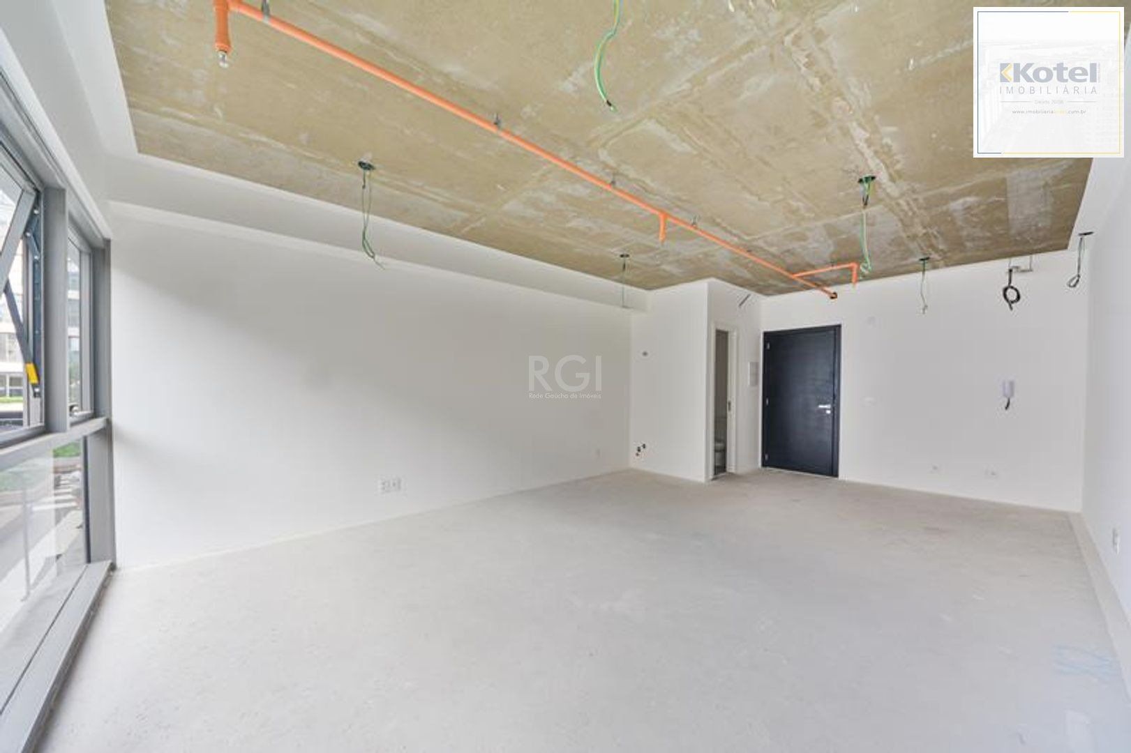 Sala Comercial à venda, 36m², Centro Histórico - Porto Alegre