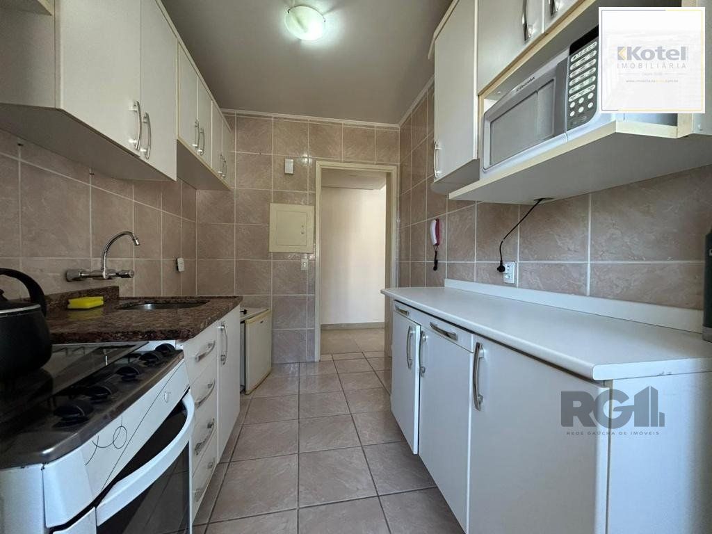 Apartamento de 72m² com 2 dormitórios, no bairro no bairro Mont Serrat.