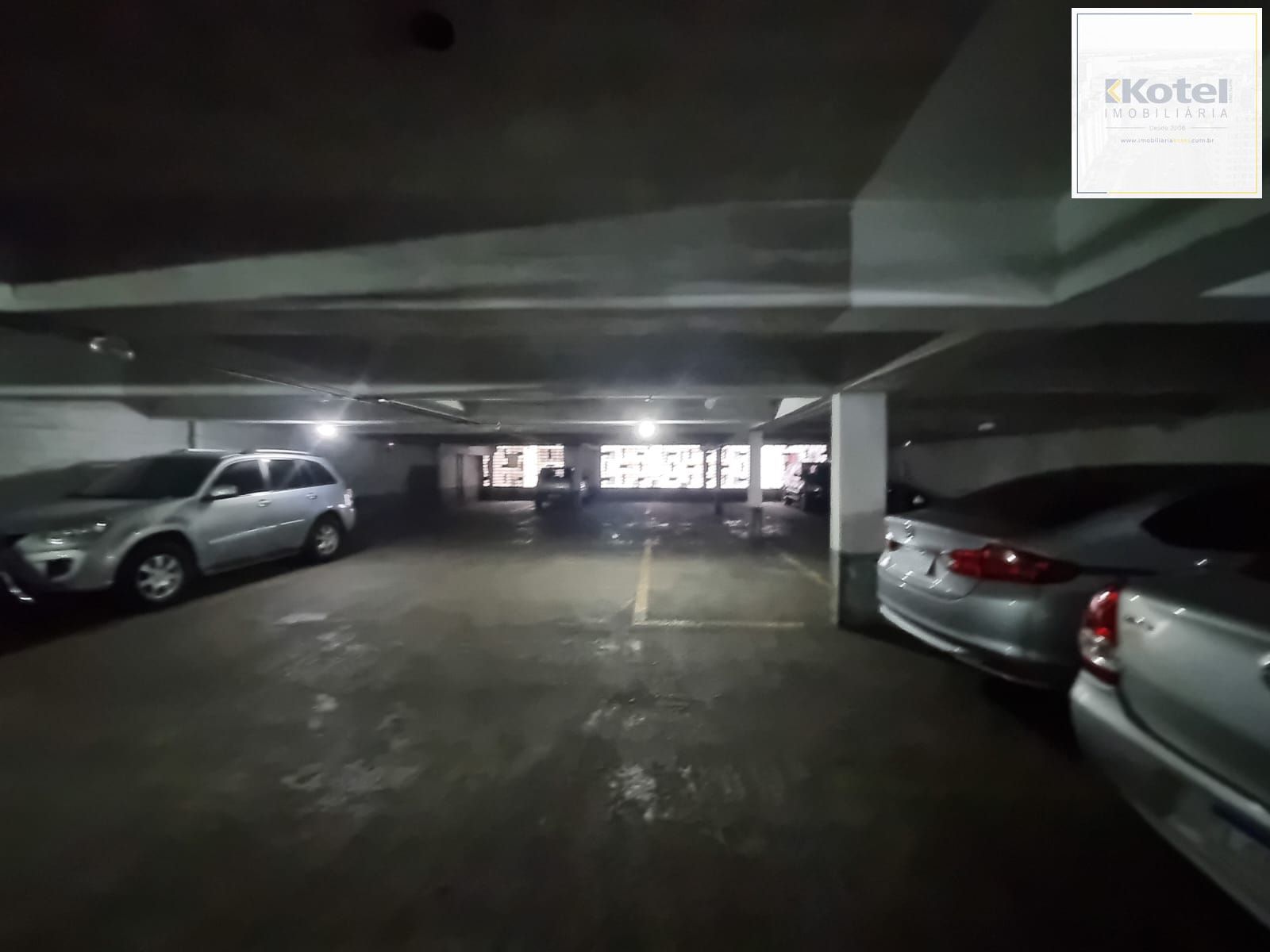 Box de garagem para venda no centro