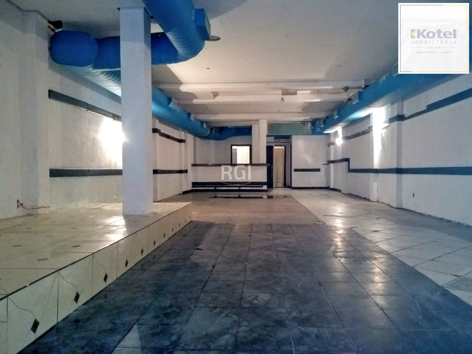 Loja para Venda - 244.56m², 0 dormitórios, Cidade Baixa — foto 2